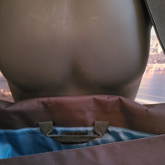 TUARI Bag - Picture 7 of 16